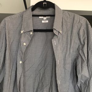 uniqlo button down